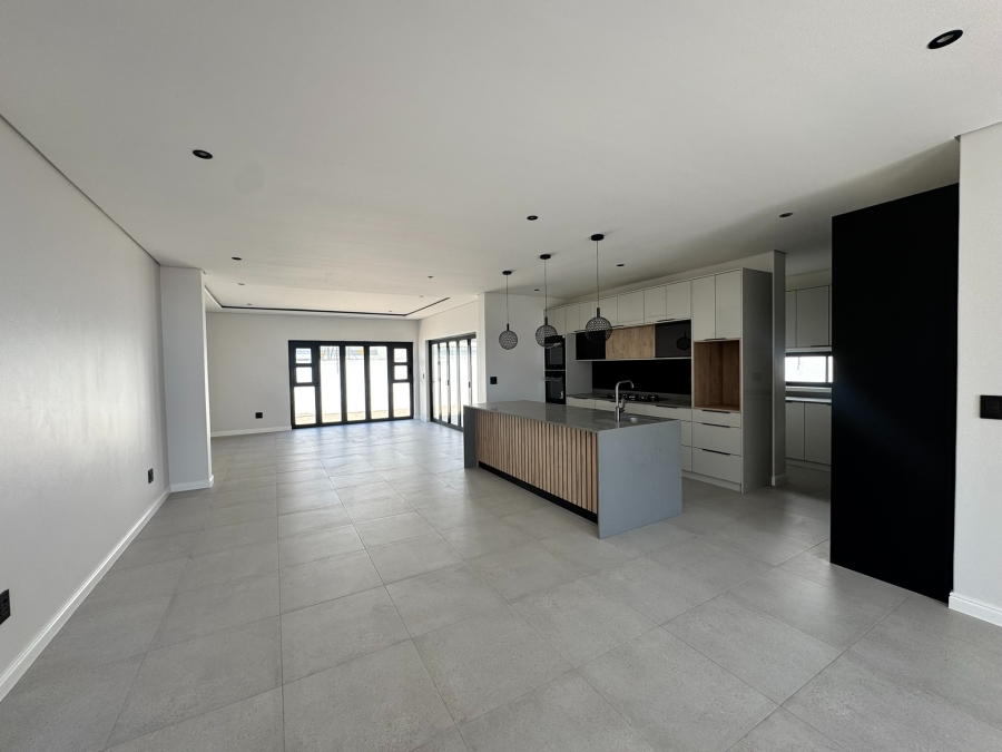 4 Bedroom Property for Sale in Sandown Western Cape